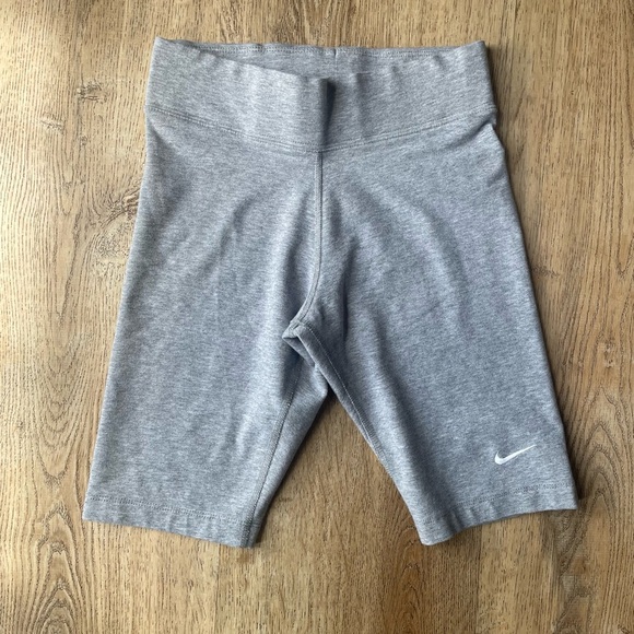 Nike Gray Biker Shorts XS | Minimal Logo Athletic Stretch Lounge Fit - Picture 1 of 3